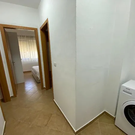 Διαμέρισμα Joni's 10 *