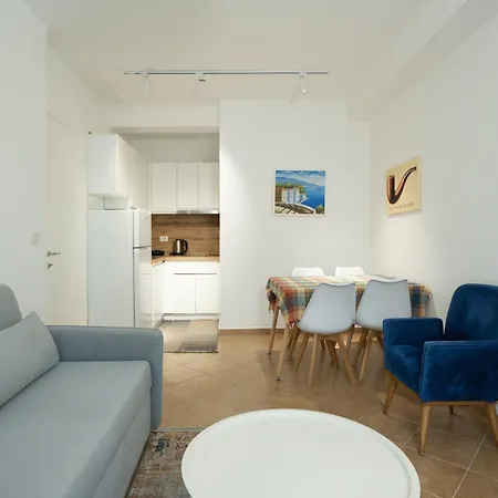 Joni's 10 Apartmán Golem (Tirana)