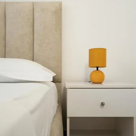 Joni's 10 Apartmán