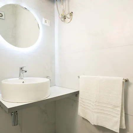 Joni's 10 Apartmán *